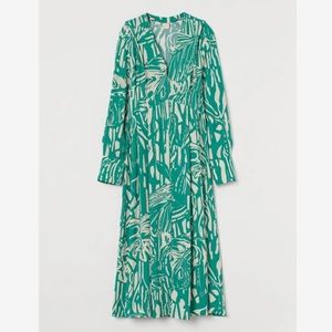 H&M - Emerald green and white patterned long sleeve dress